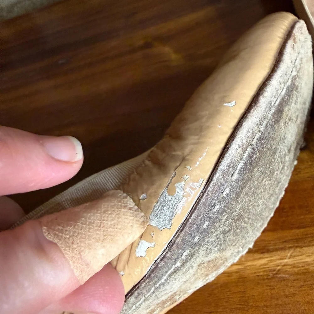 Tory Burch Beige Leather Ballet Flats with Gold Logo